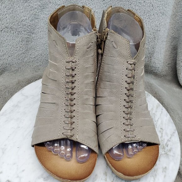 Miz Mooz Shoes Womens Size 7.5 Maddie Taupe Brown Leather Heeled Sandals - Picture 7 of 10